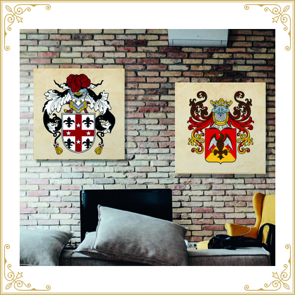 Escudo de armas impreso en lienzo colgado en una pared encima de un sofá en una sala de estar moderna